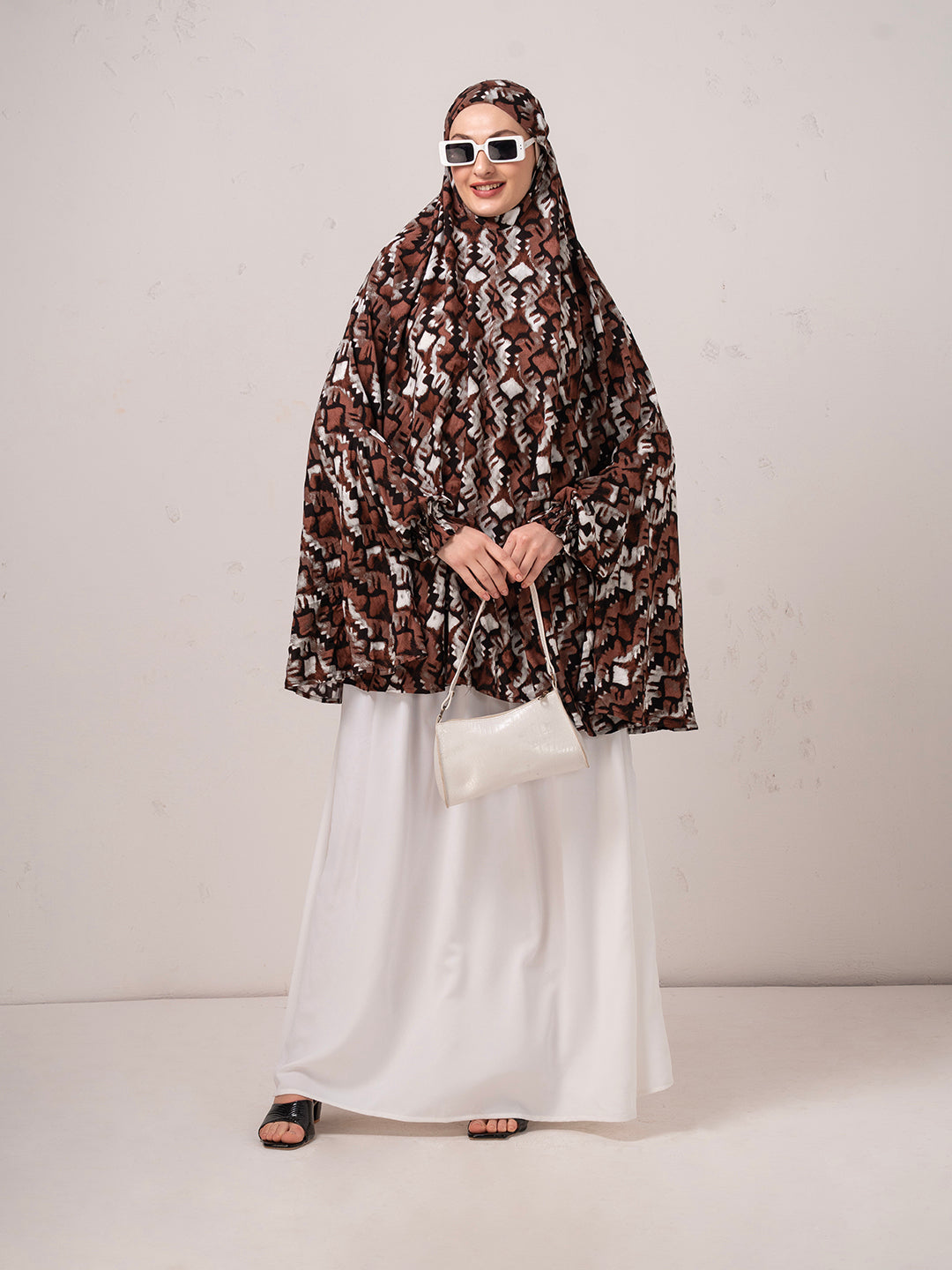 Geometric Print Namaz Dupatta – Deep Brown & Ivory
