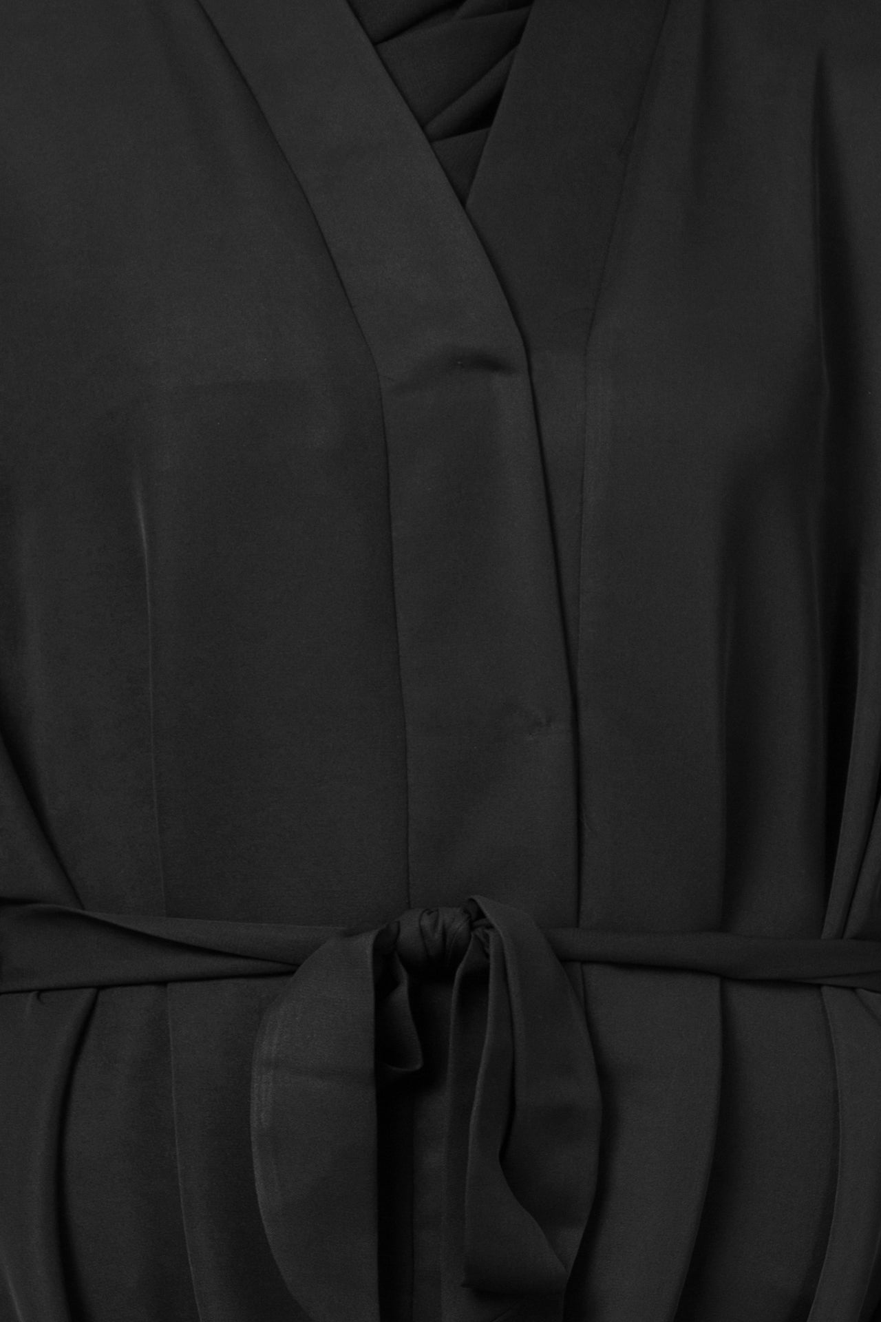 Pleated Abaya With Scarf