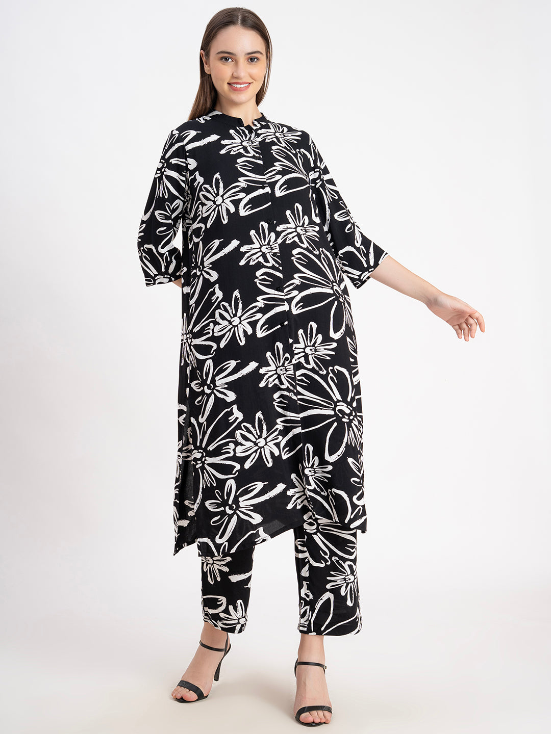 Floral Printed Mandarin Collar Tunic With Trousers