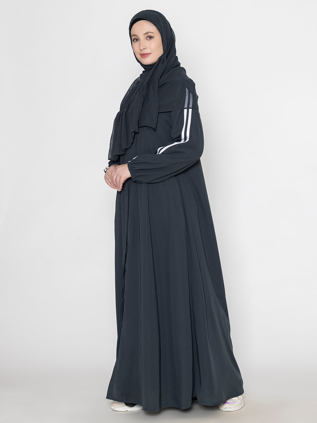 SANASH Collections Elasticated Sleeves Burqa With Scarf