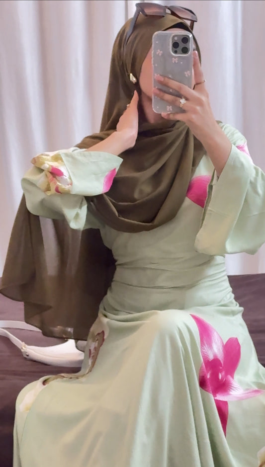 Elegant Floral Maxi Dress – Sage Green