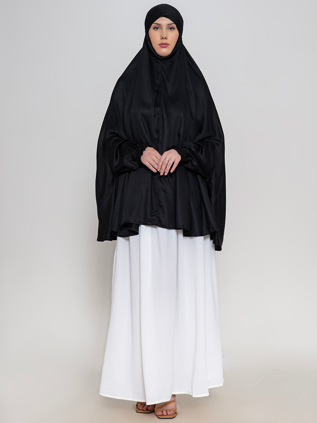 Elegant Modest Black Namaz Makhna