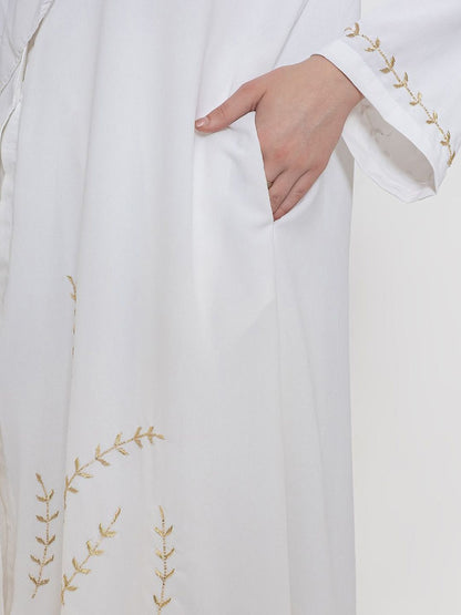 Women Embroidered Round Neck Abaya With Scarf