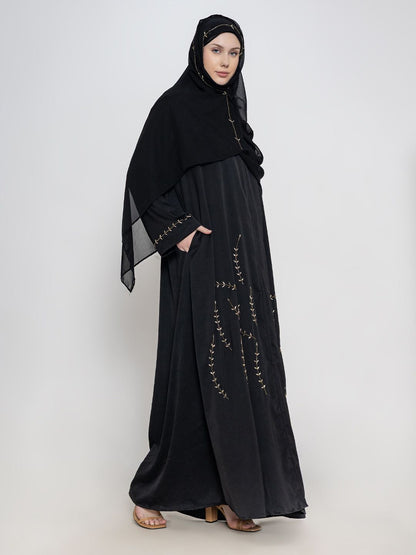 Women Embroidered Round Neck Abaya With Scarf